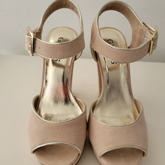 Blush Guess heels. Size 5 1/2. - Picture 2 of 7